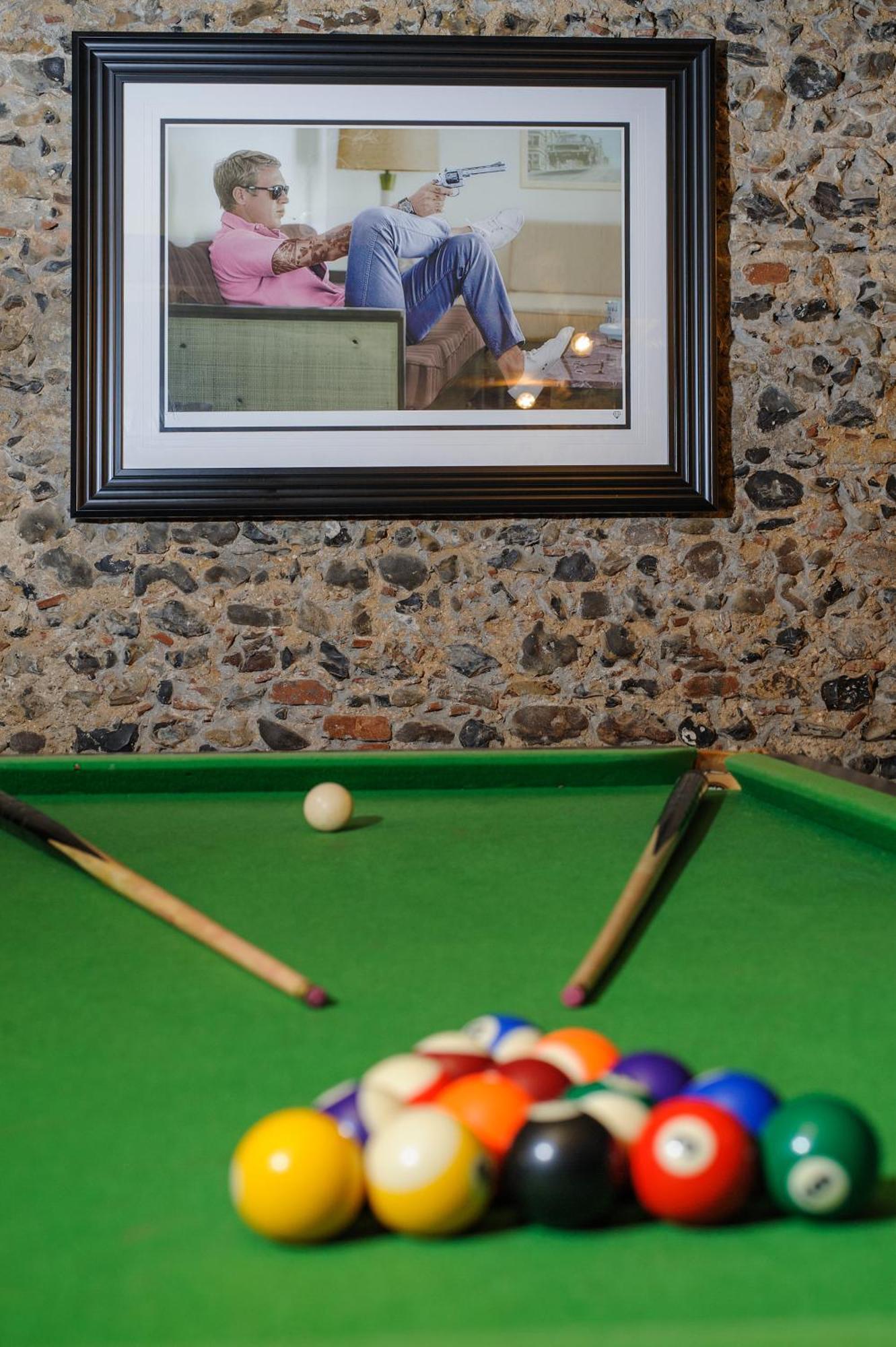 Huge Deluxe 600 Year Old Essex Manor, Hot Tub, Cinema Room, Sky Tv * Saffron Walden