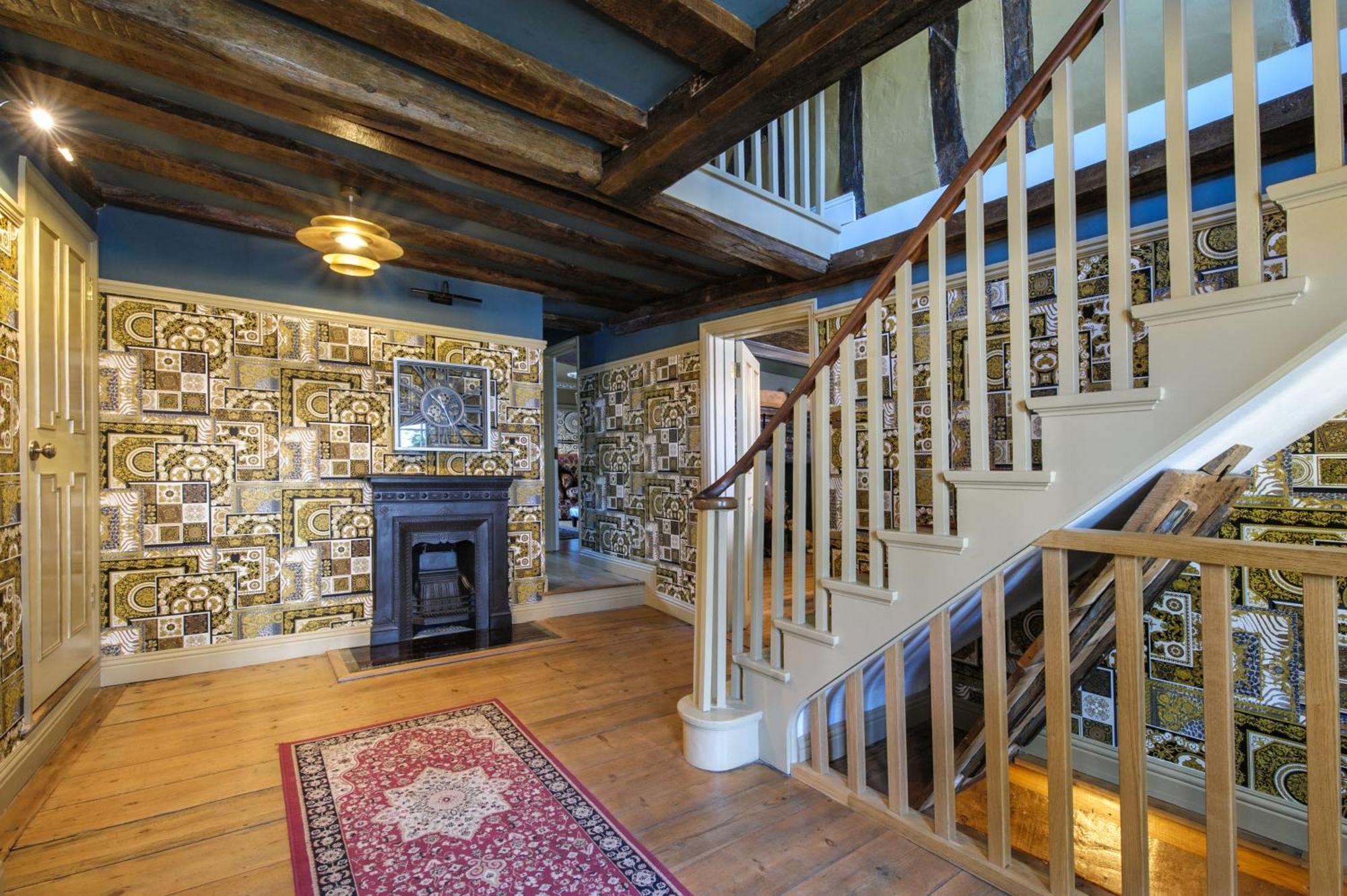 Huge Deluxe 600 Year Old Essex Manor, Hot Tub, Cinema Room, Sky Tv Saffron Walden