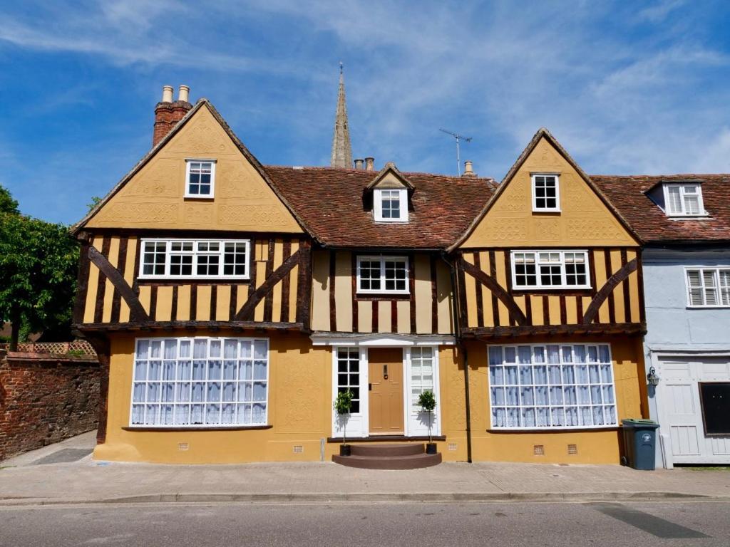 Huge Deluxe 600 Year Old Essex Manor, Hot Tub, Cinema Room, Sky Tv Saffron Walden